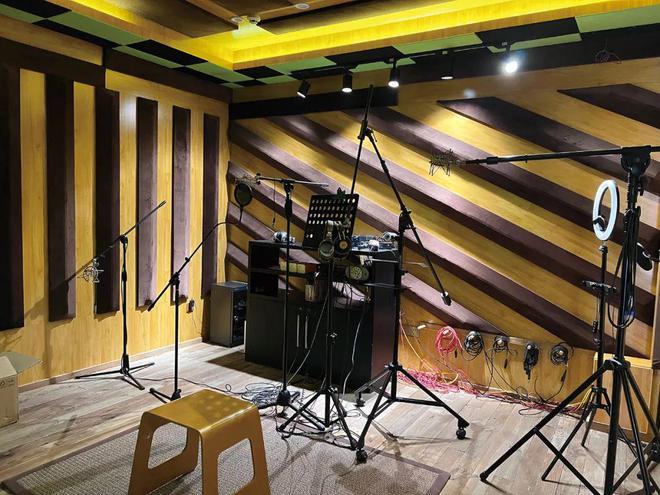 品路线——成都时代飞扬录音室· 杨波九游会j9登陆从发烧唱片流水线到精(图5)