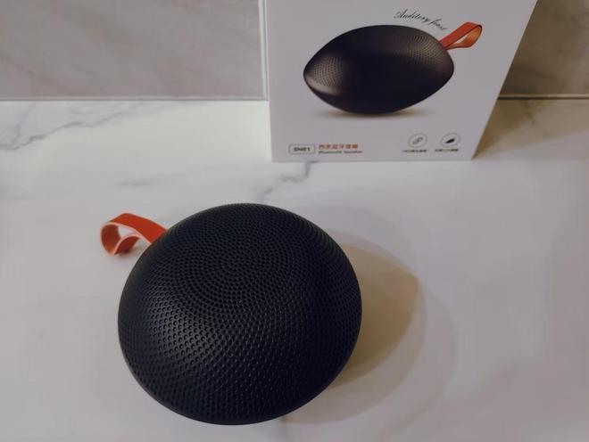 牙音箱评测：超高性价比便捷音质兼备九游会真人游戏第一品牌西圣便携蓝(图6)